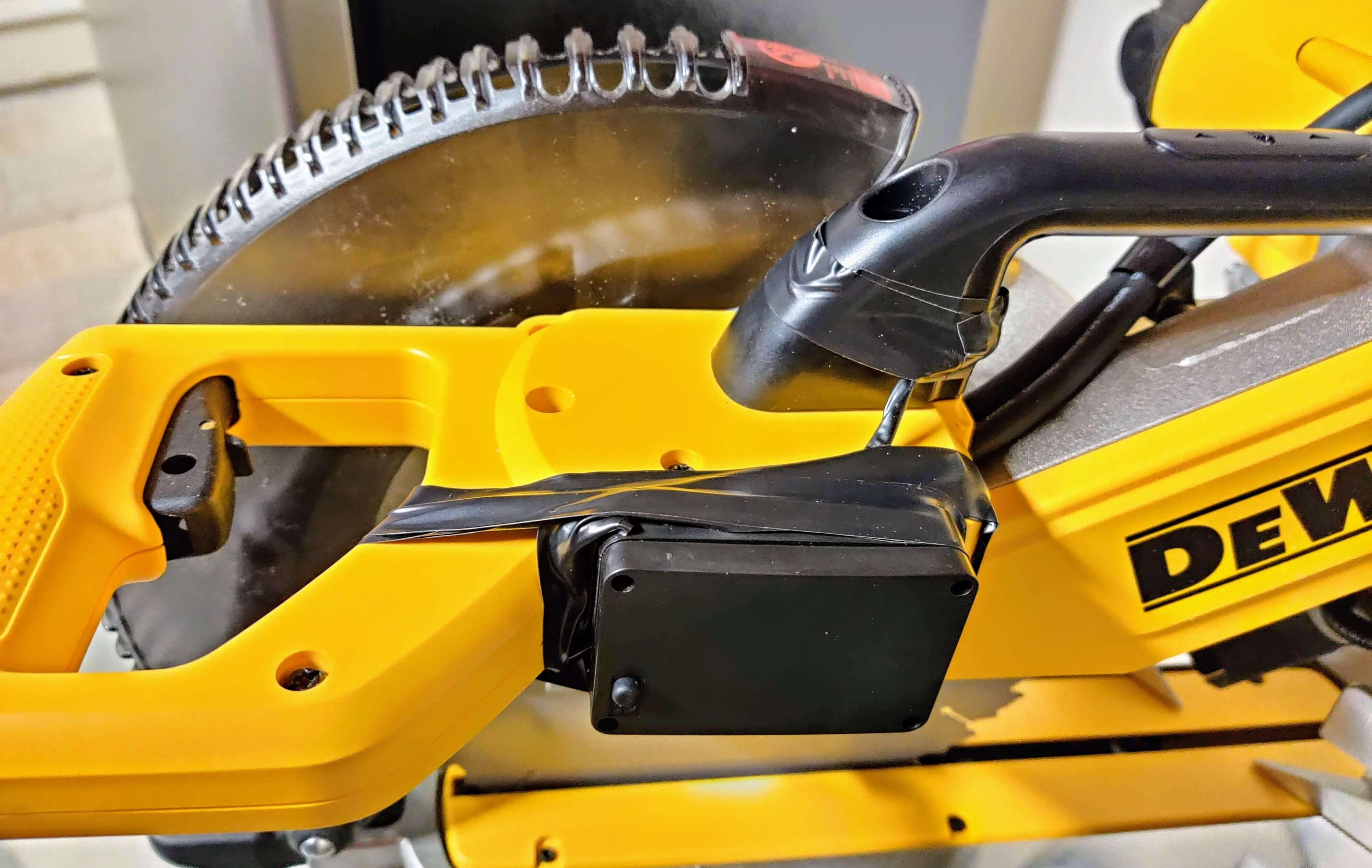 DeWalt DWS779 XPS Work Light with Battery Holder Modification